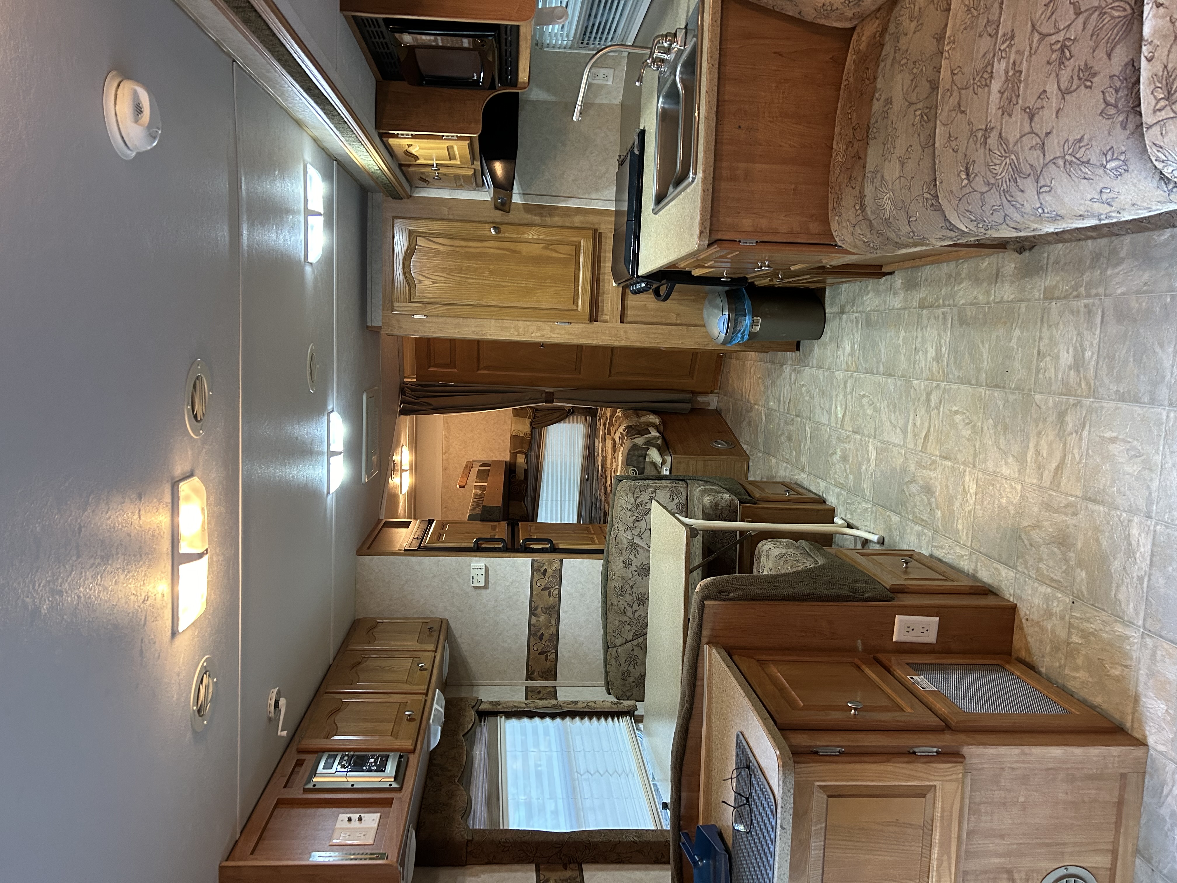 Roulotte C10 interior